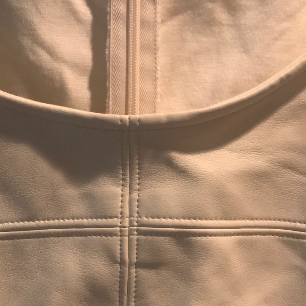 PLEATHER TANK TOP - Picture 3 of 3
